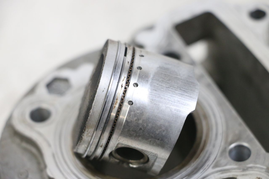 photo de CYLINDER PISTON KYMCO AGILITY 4T 50 (2018 - 2022) - Component zoom