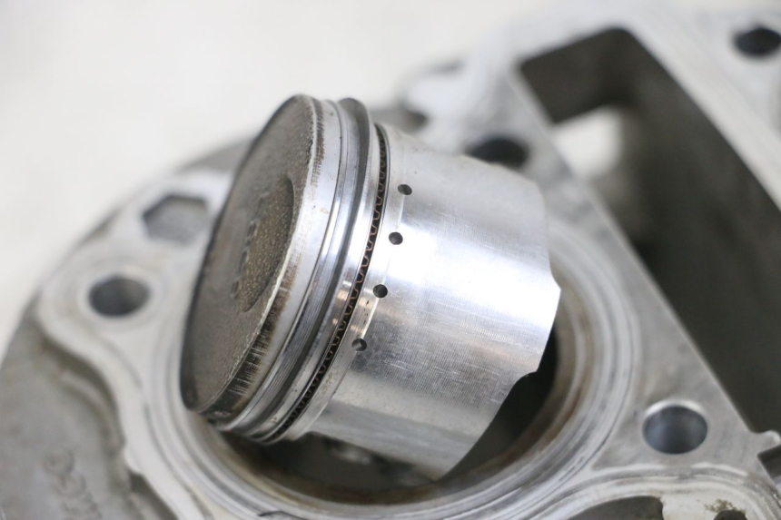 photo de CYLINDER PISTON KYMCO AGILITY 4T 50 (2018 - 2022) - High-resolution close-up