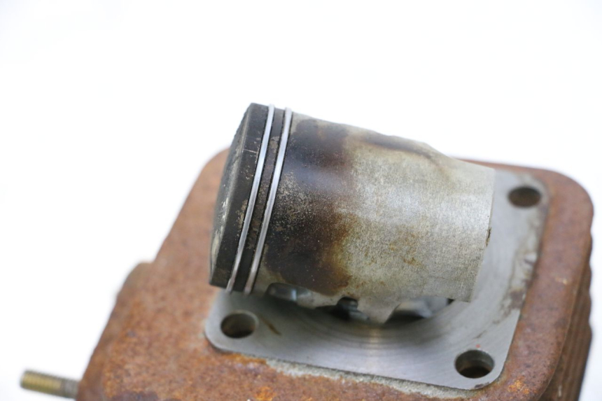 photo de CYLINDER BARREL PISTON KYMCO AGILITY FR 2T 50 (2012 - 2017) - High-resolution close-up