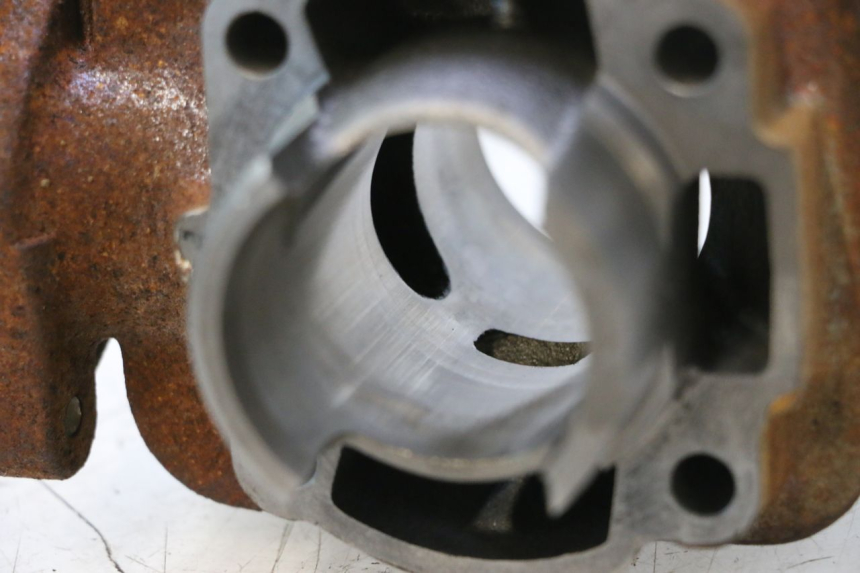 photo de CYLINDER BARREL PISTON KYMCO AGILITY FR 2T 50 (2012 - 2017) - Technical close-up