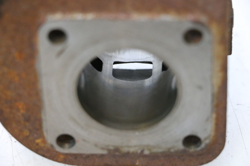 photo de CYLINDER BARREL PISTON KYMCO AGILITY FR 2T 50 (2012 - 2017) - Fixing points details