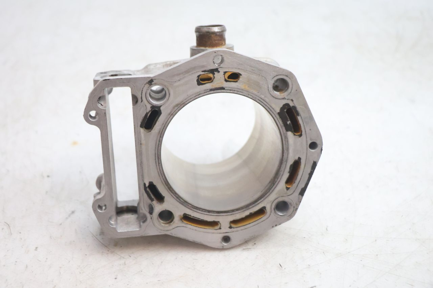photo de REAR CYLINDER AND PISTON GILERA GP 800 (2007 - 2013) - Used quality zoom