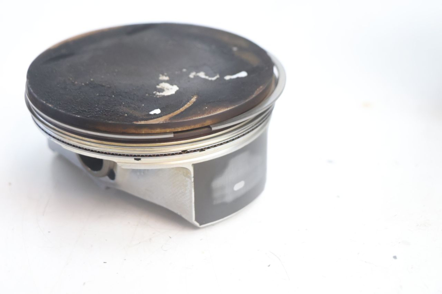 photo de REAR CYLINDER AND PISTON HARLEY DAVIDSON ROAD GLIDE FLTRXSE 1920 (2018 - 2022) - Alternative angle
