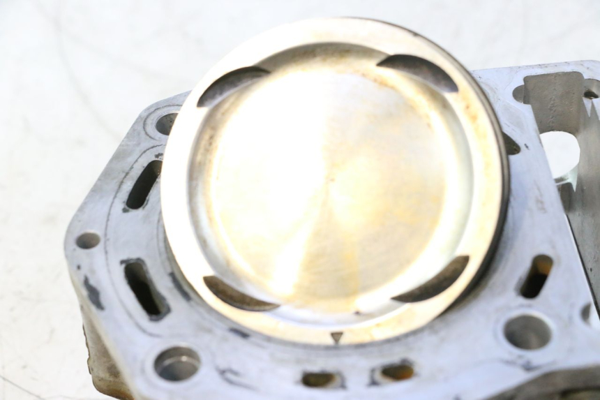 photo de FRONT CYLINDER AND PISTON GILERA GP 800 (2007 - 2013) - Alternative angle