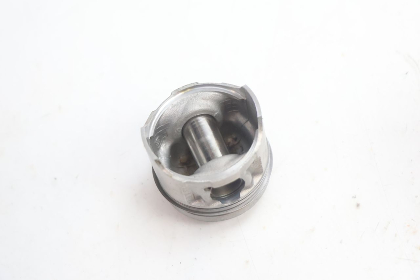 photo de FRONT CYLINDER AND PISTON HONDA XLV VARADERO 125 (2007 - 2012) - Used quality zoom