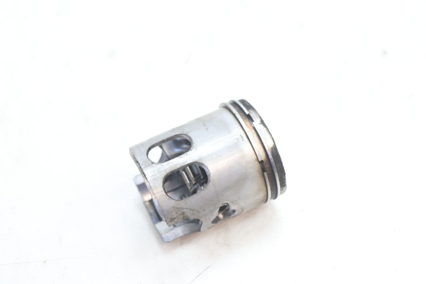 photo de CYLINDER BARREL PISTON MBK BOOSTER SPIRIT 50 (1996 - 1999) - High-resolution close-up
