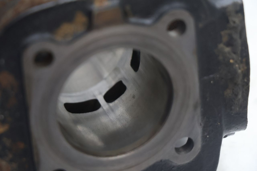 photo de CYLINDER BARREL PISTON MBK BOOSTER SPIRIT 50 (1996 - 1999) - Used quality zoom