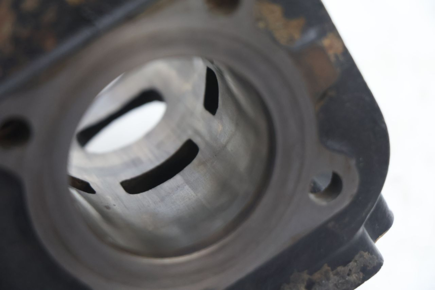 photo de CYLINDER BARREL PISTON MBK BOOSTER SPIRIT 50 (1996 - 1999) - Spare part profile view