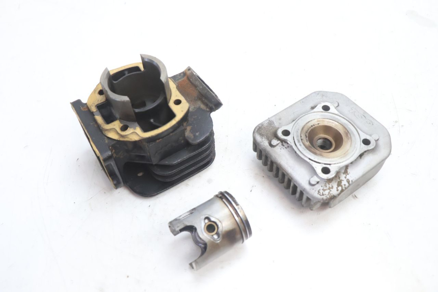 photo de CYLINDER BARREL PISTON MBK BOOSTER SPIRIT 50 (1996 - 1999) - Zoom on usage condition
