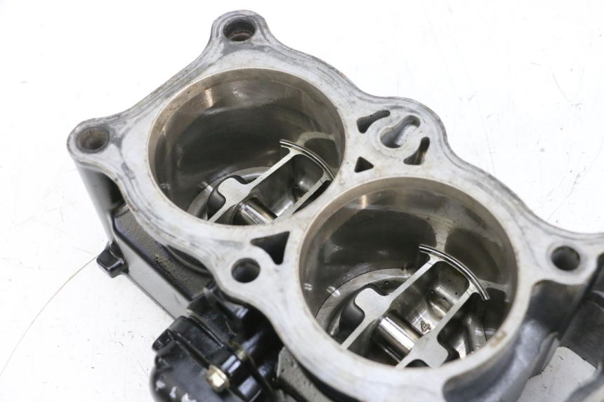 photo de CYLINDER BARREL PISTON MV AGUSTA BRUTALE R WALLY 910 (2008 - 2008) - Fixing points details