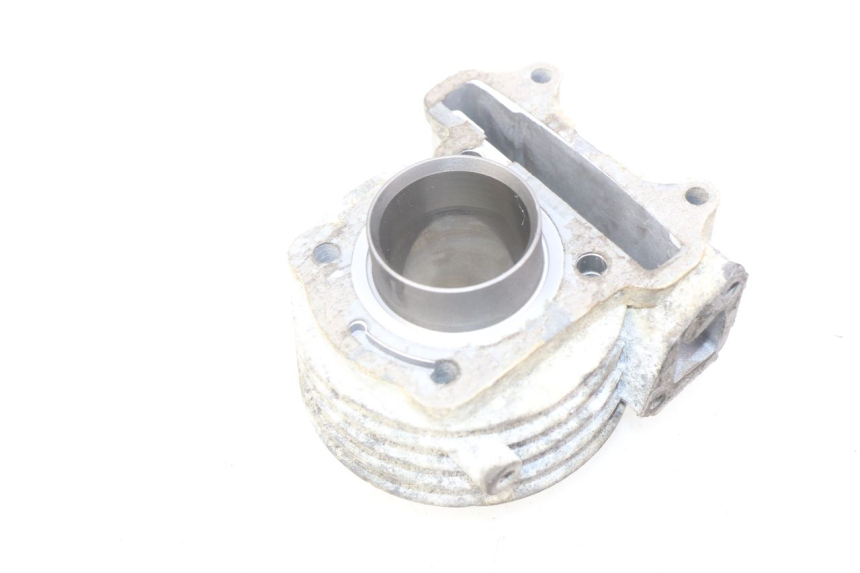 photo de CYLINDER PISTON BAOTIAN BT 50 QT-12 50 (2007 - 2009) - Fixing points details