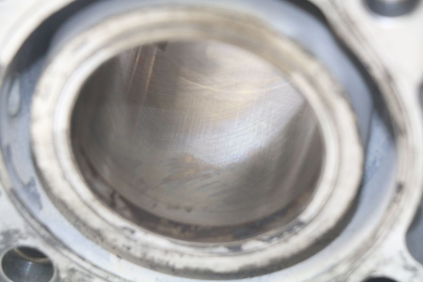 photo de CYLINDER PISTON SUZUKI BURGMAN 125 (2007 - 2014) - Fixing points details