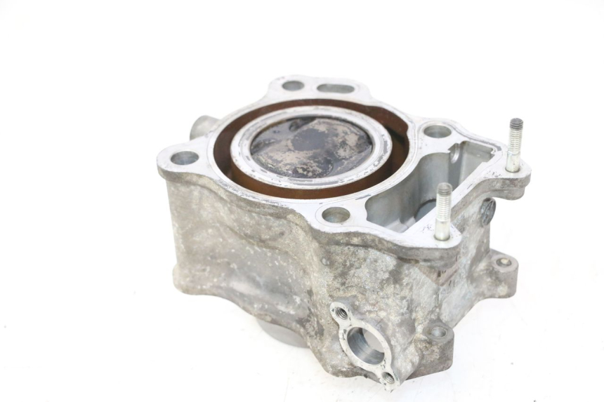 photo de CYLINDER PISTON SUZUKI BURGMAN 125 (2007 - 2014) - Fixing points details