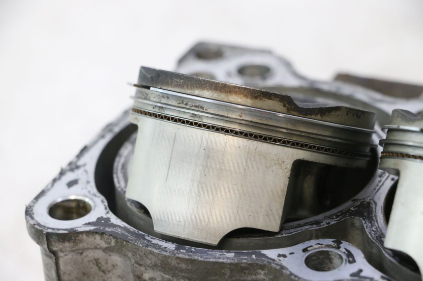 photo de CYLINDER BARREL PISTON SUZUKI BURGMAN EXECUTIVE ABS 650 (2006 - 2012) - Used quality zoom