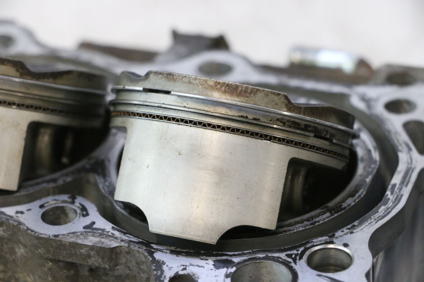 photo de CYLINDER BARREL PISTON SUZUKI BURGMAN EXECUTIVE ABS 650 (2006 - 2012) - Spare part profile view