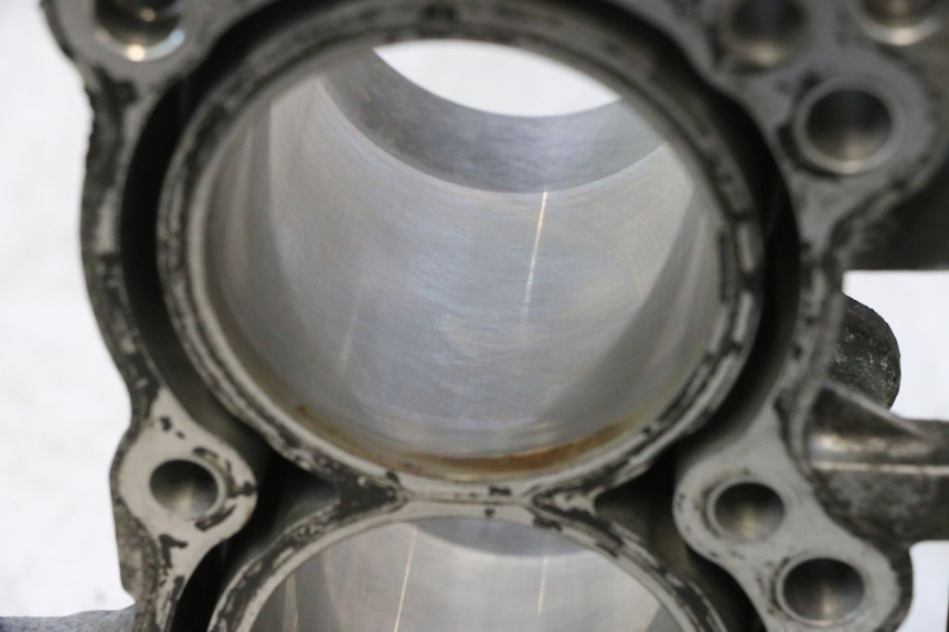 photo de CYLINDER BARREL PISTON SUZUKI BURGMAN EXECUTIVE ABS 650 (2006 - 2012) - Zoom on usage condition