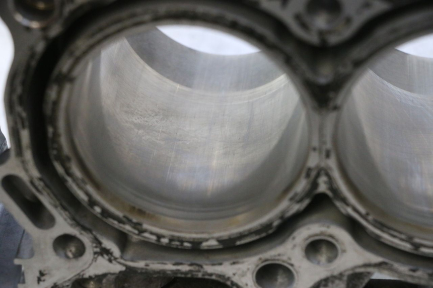 photo de CYLINDER BARREL PISTON SUZUKI BURGMAN EXECUTIVE ABS 650 (2006 - 2012) - Technical close-up