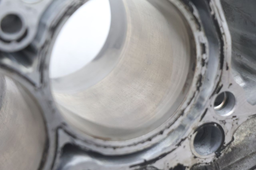 photo de CYLINDER BARREL PISTON SUZUKI BURGMAN EXECUTIVE ABS 650 (2006 - 2012) - Alternative angle