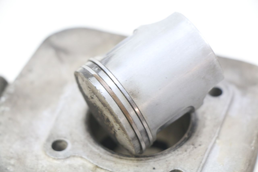 photo de CYLINDER PISTON PEUGEOT BUXY 50 (1993 - 1998) - High-resolution close-up
