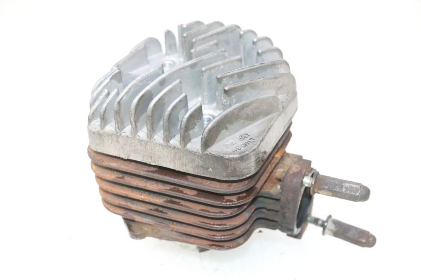 photo de CYLINDER BARREL PISTON PEUGEOT CITYSTAR 2T 50 (2018 - 2021) - Alternative perspective