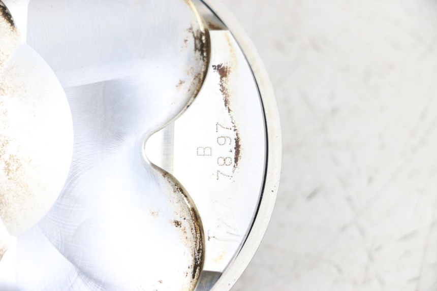 photo de CYLINDER BARREL PISTON HONDA CRF R 250 (2020 - 2021) - Fixing points details