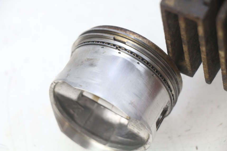 photo de CYLINDER PISTON CCR DIRT BIKE 110 - High-resolution close-up