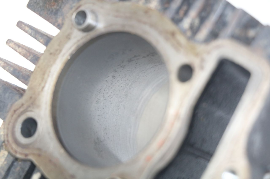 photo de CYLINDER PISTON CCR DIRT BIKE 110 - Surface and material condition