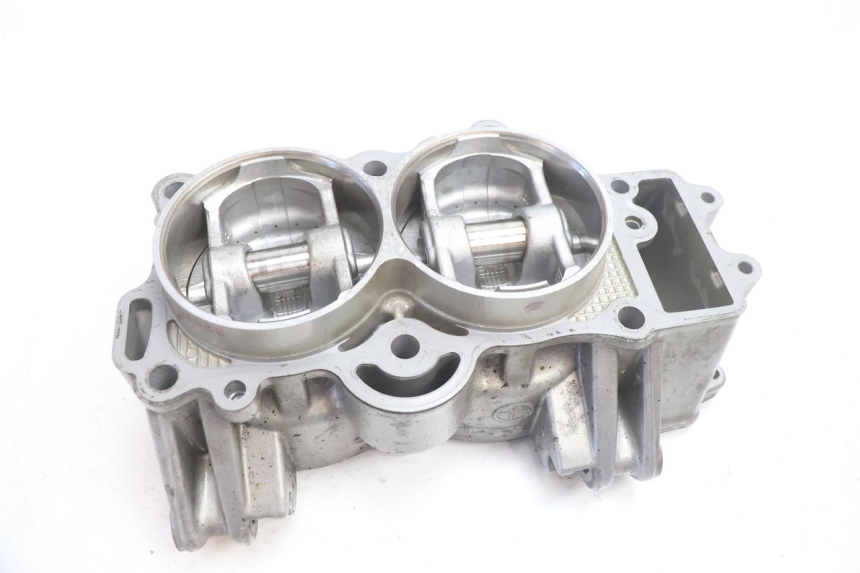 photo de CYLINDER BARREL PISTON KAWASAKI ER-6 ER6 N 650 (2005 - 2009) - Fixing points details