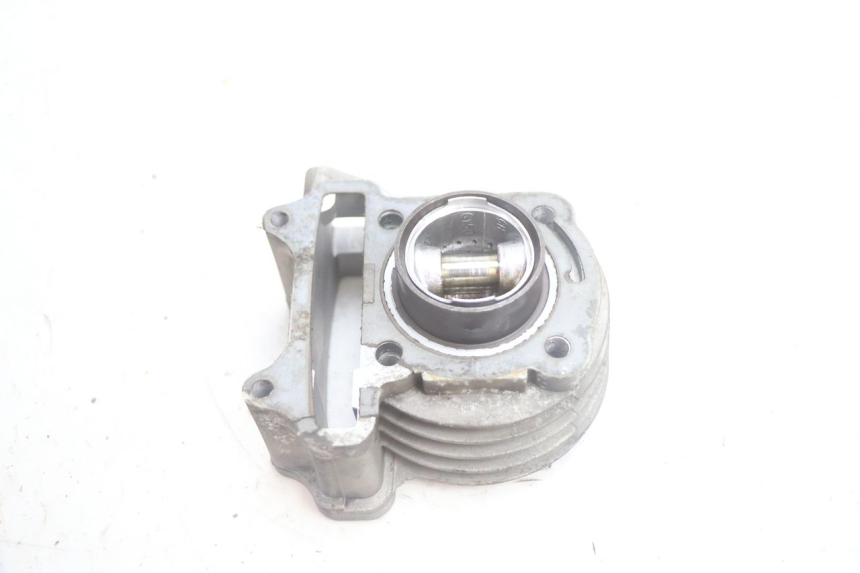 photo de CYLINDER BARREL PISTON JM MOTORS EVOLIS 4T 50 (2018 - 2022) - Fixing points details