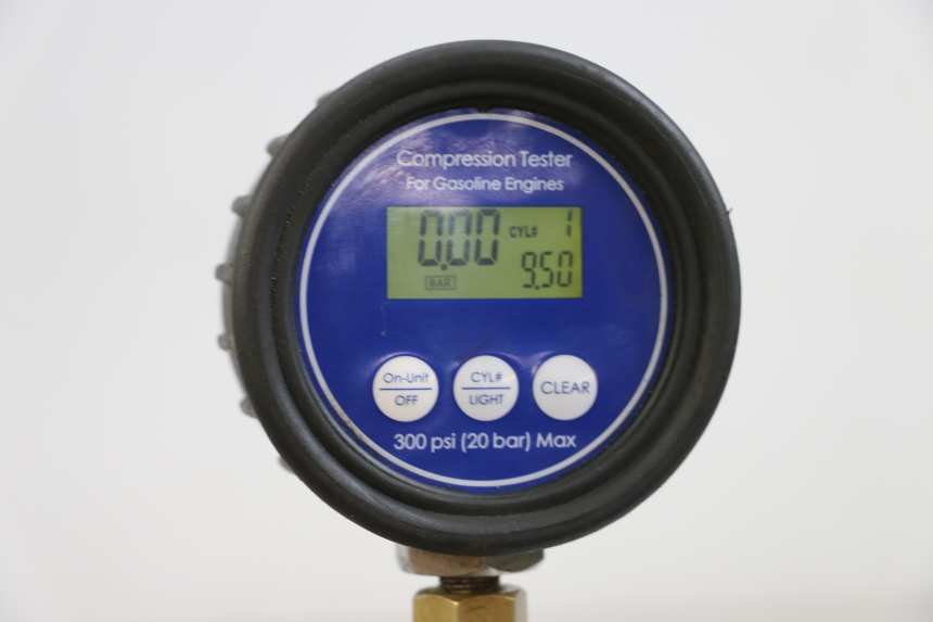 photo de CYLINDER BARREL PISTON HONDA FJS SILVER WING SILVERWING 400 (2005 - 2008) - Alternative angle