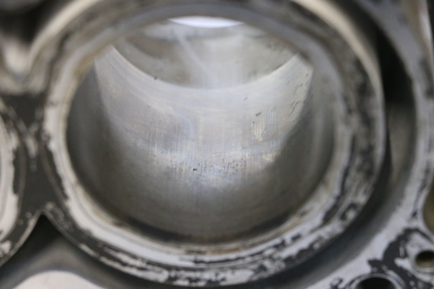 photo de CYLINDER BARREL PISTON HONDA FJS SILVER WING SILVERWING 400 (2005 - 2008) - Focus on structure