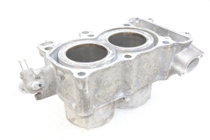 photo de CYLINDER PISTON HONDA FJS SILVERWING SILVER WING 400 (2009 - 2016) - High-resolution close-up