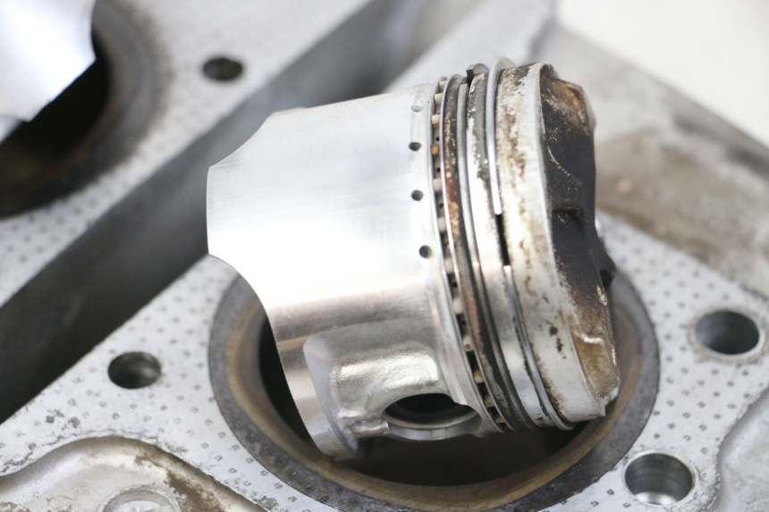 photo de CYLINDER BARREL PISTON SUZUKI GSX E 250 (1982 - 1983) - Used quality zoom