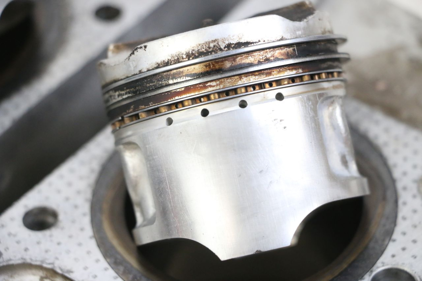 photo de CYLINDER BARREL PISTON SUZUKI GSX E 250 (1982 - 1983) - Main view