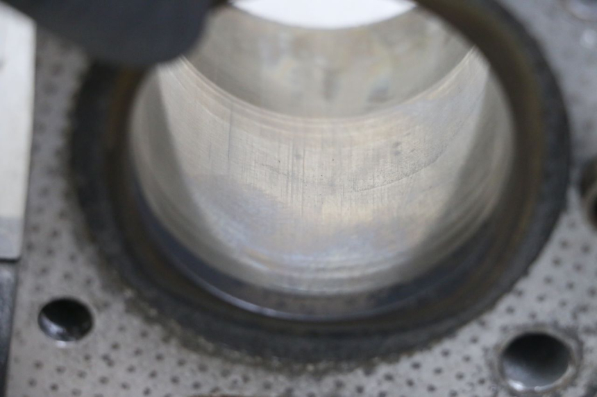 photo de CYLINDER BARREL PISTON SUZUKI GSX E 250 (1982 - 1983) - Product overview