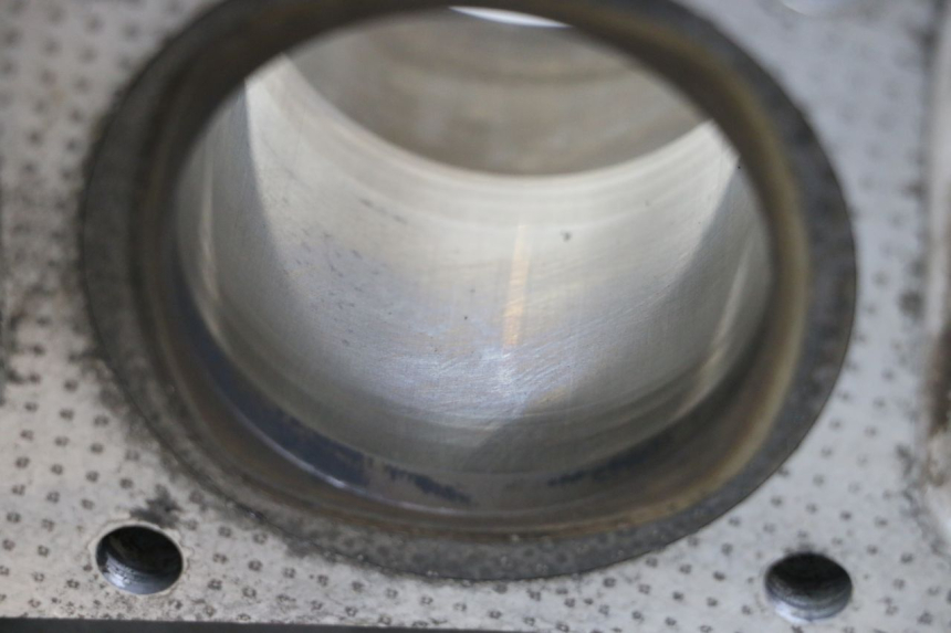 photo de CYLINDER BARREL PISTON SUZUKI GSX E 250 (1982 - 1983) - Surface and material condition