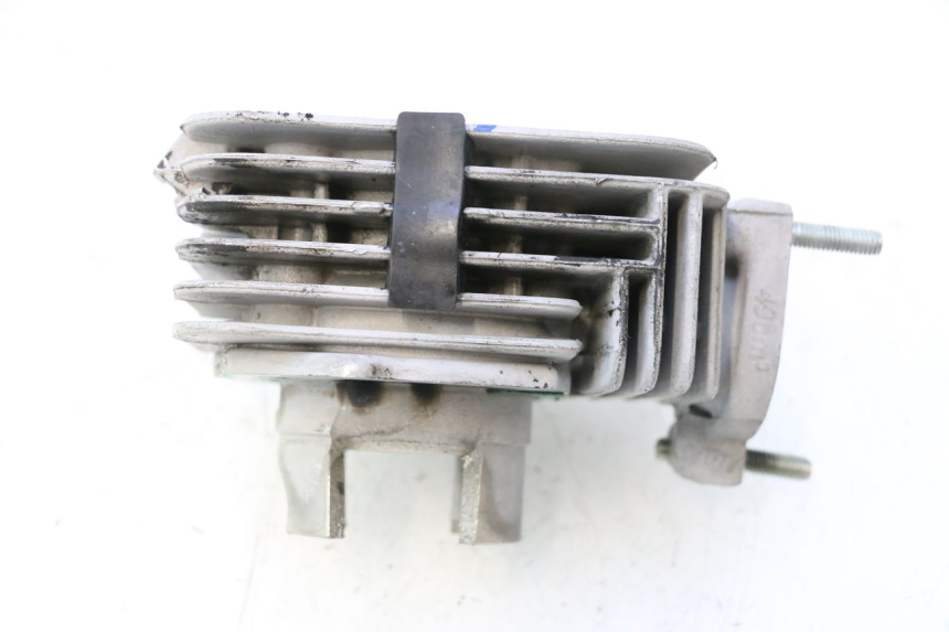 photo de CYLINDER BARREL PISTON PEUGEOT KISBEE 2T 50 (2018 - 2022) - Additional view of the item