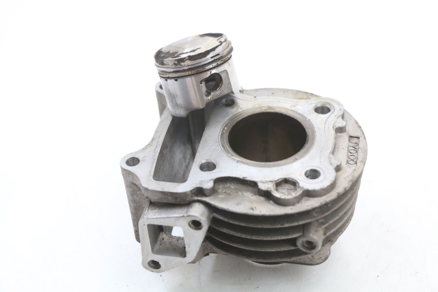 photo de CYLINDER PISTON PEUGEOT KISBEE 4T 50 (2018 - 2022) - Main view