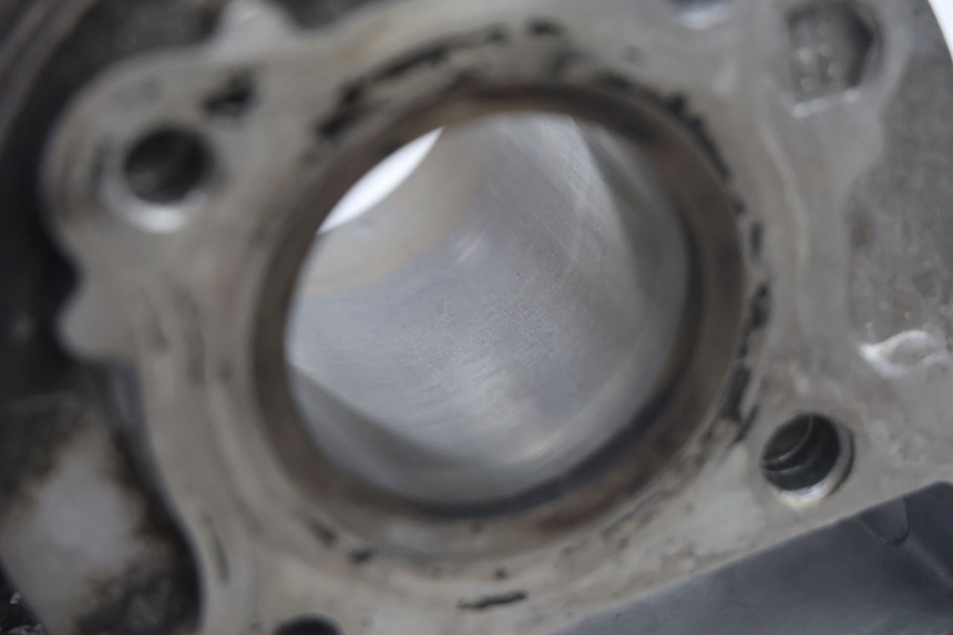 photo de CYLINDER BARREL PISTON PEUGEOT KISBEE 4T 50 (2010 - 2017) - Surface and material condition