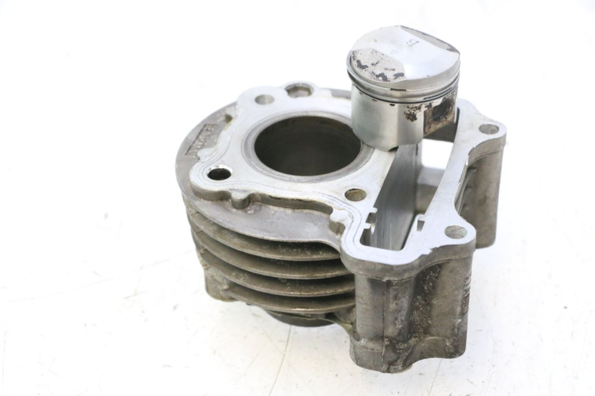 photo de CYLINDER PISTON PEUGEOT KISBEE 4T 50 (2018 - 2022) - Main view