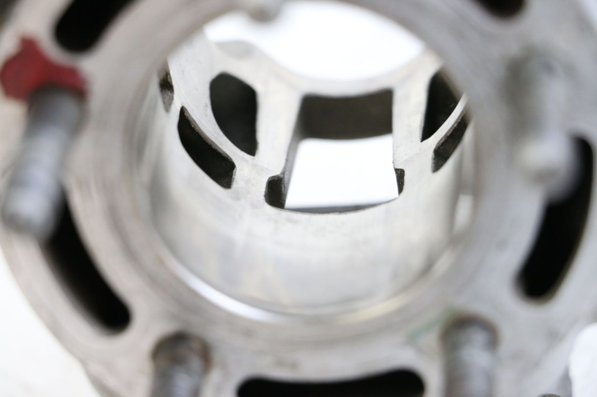 photo de CYLINDER BARREL PISTON KAWASAKI KX 85 (2014 - 2021) - Fixing points details
