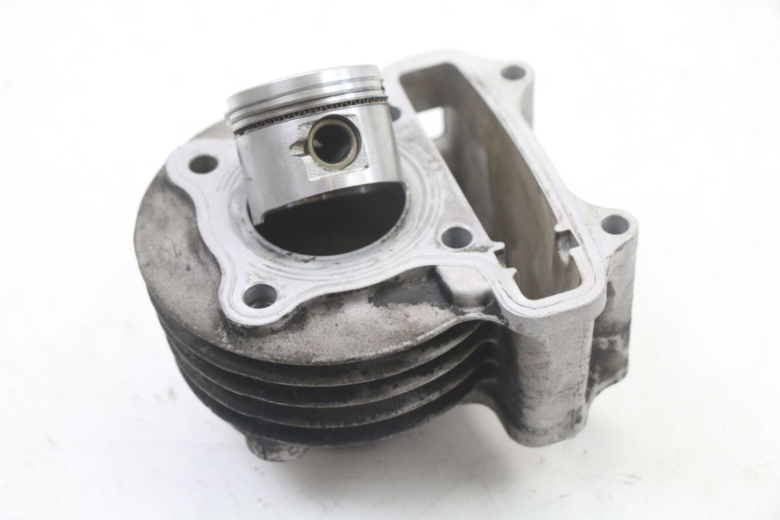 photo de CYLINDER BARREL PISTON KYMCO DINK 4T 50 (2007 - 2018) - Component detail