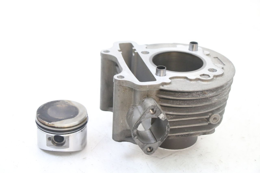 photo de CYLINDER BARREL PISTON LONGJIA SHARPY 125 (2020 - 2024) - Zoom on usage condition