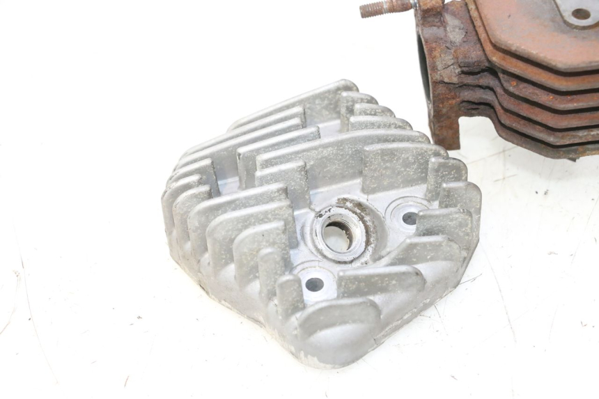 photo de CYLINDER PISTON PEUGEOT LUDIX 50 (2008 - 2017) - Detailed visual inspection