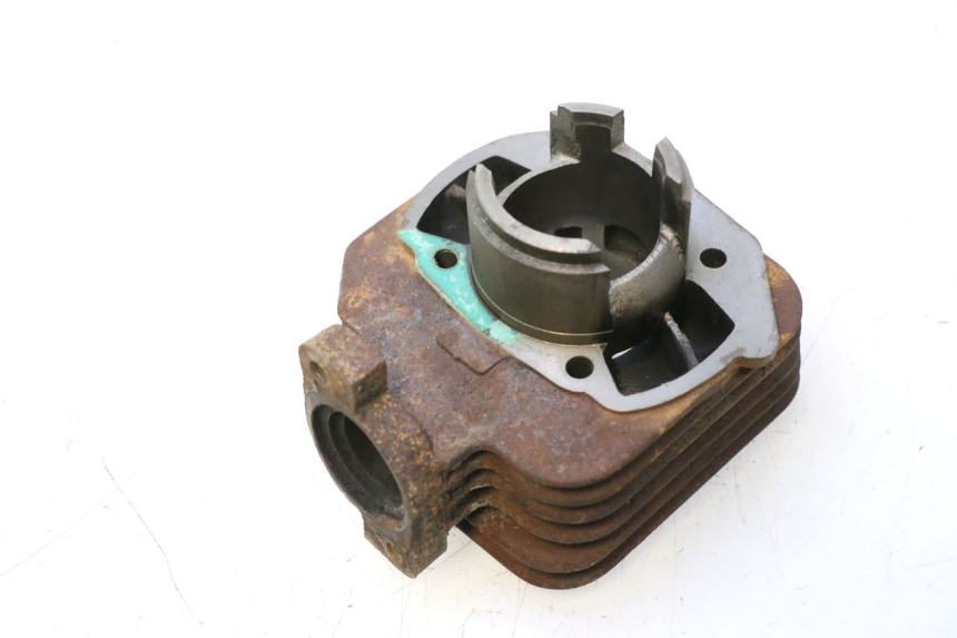 photo de CYLINDER BARREL PISTON PEUGEOT LUDIX 50 (2005 - 2007) - Markings and original references