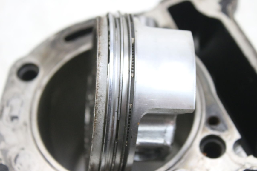 photo de CYLINDER PISTON PIAGGIO MP3 RL 250 (2006 - 2010) - Component zoom