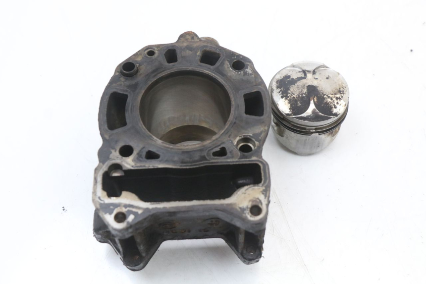 photo de CYLINDER PISTON PIAGGIO MP3 125 (2006 - 2014) - Surface and material condition