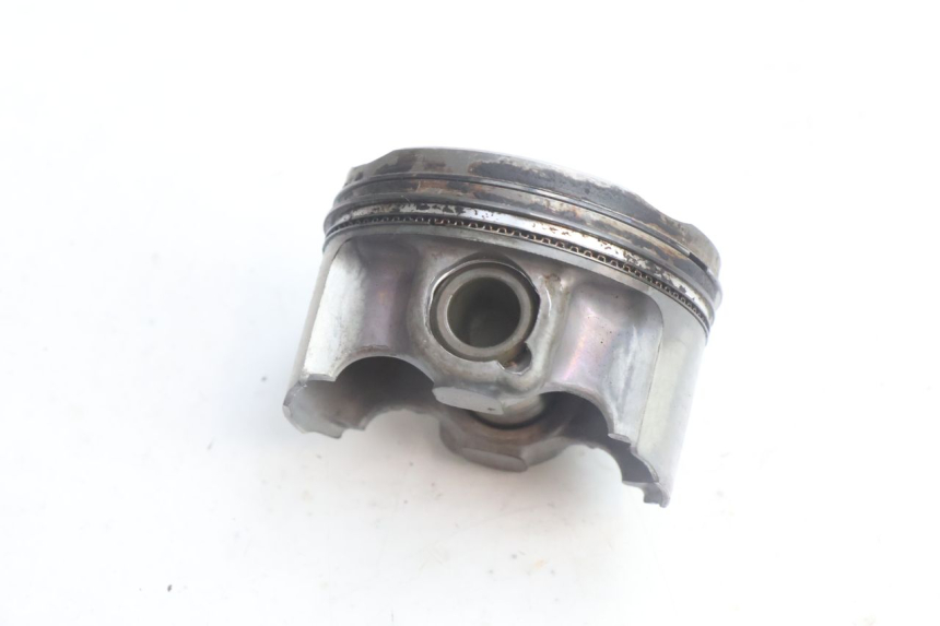photo de CYLINDER BARREL PISTON YAMAHA N-MAX NMAX 125 (2021 - 2024) - High-resolution close-up