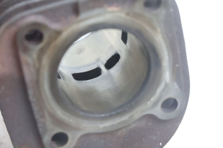 photo de CYLINDER BARREL PISTON YAMAHA NEO'S NEOS 2T 50 (1998 - 2007) - Distinctive features