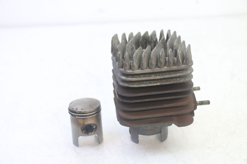 photo de CYLINDER BARREL PISTON PIAGGIO NEW TYPHOON 50 (2010 - 2017) - Main view